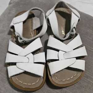 White toddler salt water sandals